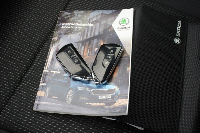 SKODA OCTAVIA 1.0 TSI Business Edition - , Autobedrijf Zieleman, Nieuwleusen