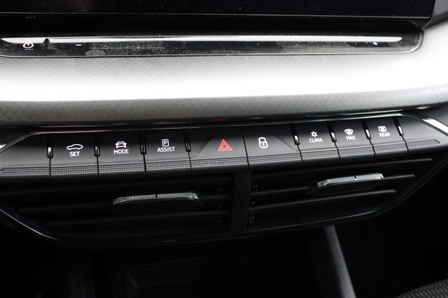 SKODA OCTAVIA 1.0 TSI Business Edition - , Autobedrijf Zieleman, Nieuwleusen