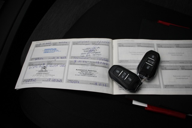 CITROEN C4 GRAND SPACETOURER 1.2 PureTech Business 7 Persoons - Carplay, Navi, Cruise, Clima, Autobedrijf Zieleman, Nieuwleusen