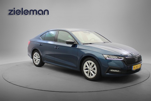 Skoda Octavia - 1.0 e-TSI Sport Business Automaat - Digitaal Cockpit, Carplay, Sportstoelen