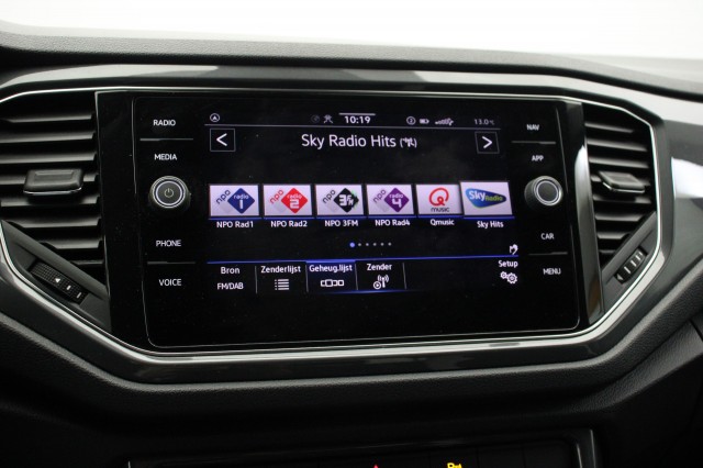 VOLKSWAGEN T-ROC 1.5 TSI Sport - Digitaal Cockpit, Carplay, Cruise, Clima, PDC, Trekhaak, Autobedrijf Zieleman, Nieuwleusen