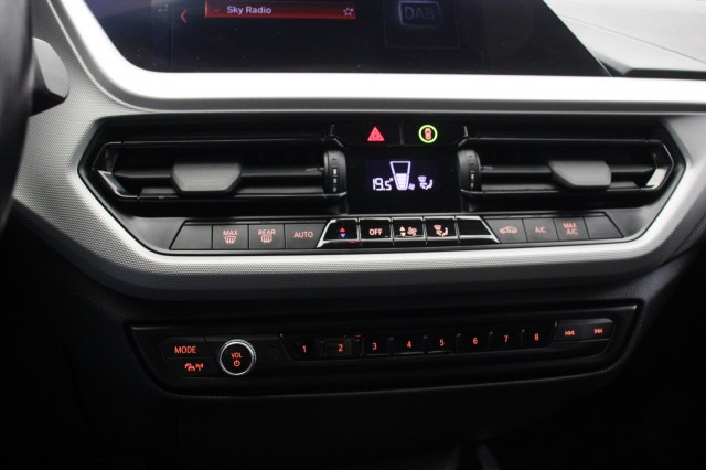 BMW 1-SERIE 116i Automaat - Clima,, Autobedrijf Zieleman, Nieuwleusen