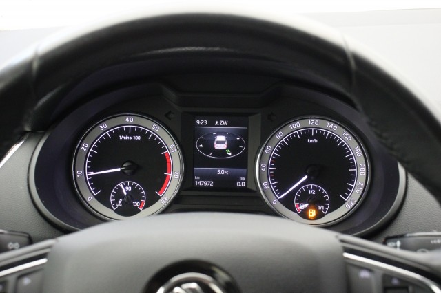 SKODA OCTAVIA Combi 1.0 TSI Greentech Business Edition - Carplay, Cruise, PDC, Clima, Autobedrijf Zieleman, Nieuwleusen