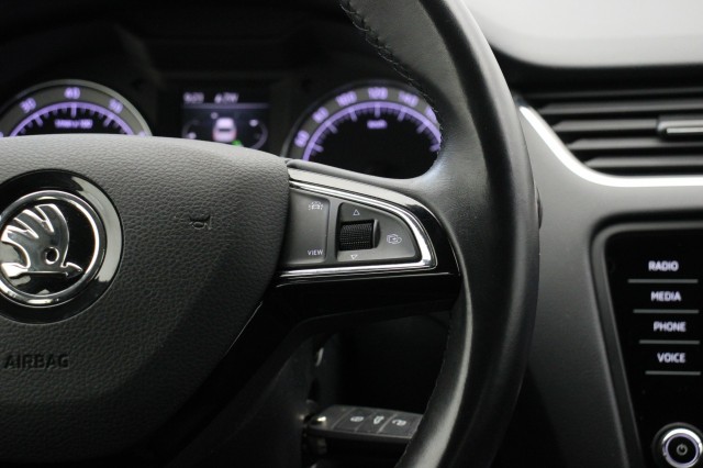 SKODA OCTAVIA Combi 1.0 TSI Greentech Business Edition - Carplay, Cruise, PDC, Clima, Autobedrijf Zieleman, Nieuwleusen