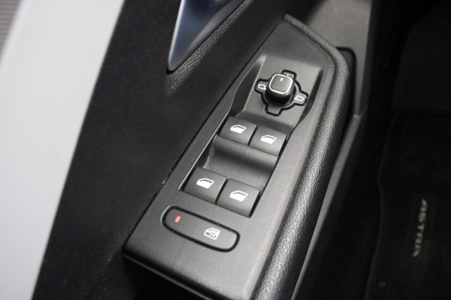 OPEL ASTRA 1.2 Business Edition - Carplay, Camera, LED, Stoel/Stuur Verwarming, Autobedrijf Zieleman, Nieuwleusen