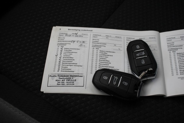 OPEL ASTRA 1.2 Business Edition - Carplay, Camera, LED, Stoel/Stuur Verwarming, Autobedrijf Zieleman, Nieuwleusen