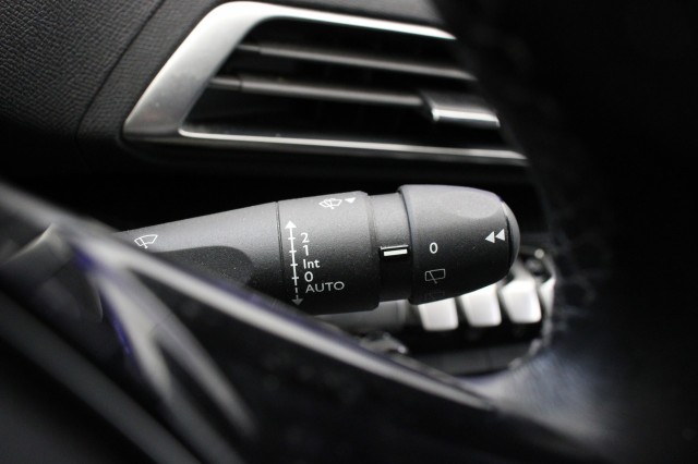 PEUGEOT 3008 1.2 PureTech AGC Allure - , Autobedrijf Zieleman, Nieuwleusen