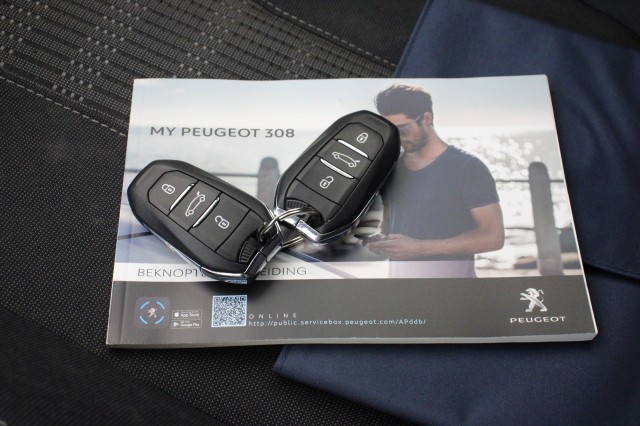 PEUGEOT 308 SW 1.2 PureTech Allure - , Autobedrijf Zieleman, Nieuwleusen