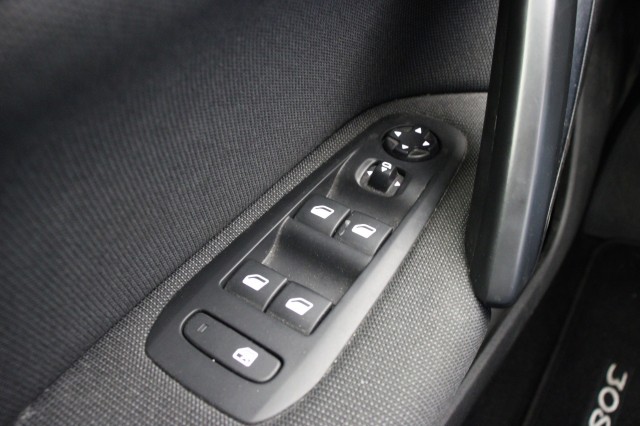 PEUGEOT 308 SW 1.2 PureTech Allure - , Autobedrijf Zieleman, Nieuwleusen