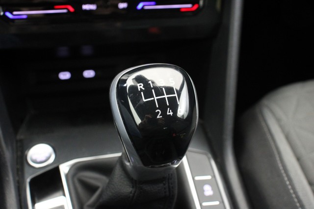VOLKSWAGEN TIGUAN 1.5 TSI Life Business - , Autobedrijf Zieleman, Nieuwleusen