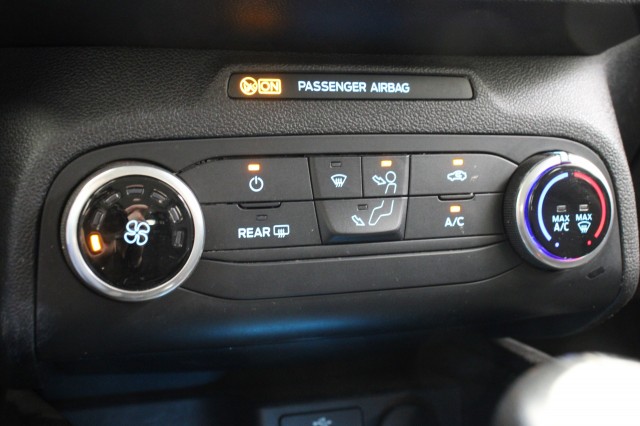 FORD FOCUS Wagon 1.0 EcoBoost Trend Edition Business - Carplay, Navi, Cruise, Trekhaak, Autobedrijf Zieleman, Nieuwleusen