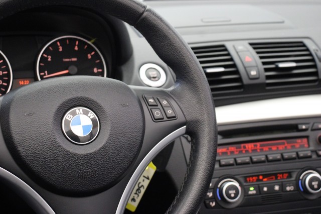 BMW 1-SERIE Cabrio 118i High Executive , Autobedrijf Zieleman, Nieuwleusen