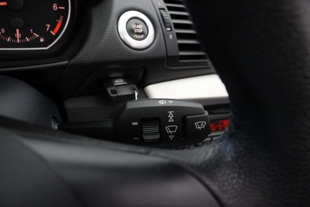 BMW 1-SERIE Cabrio 118i High Executive , Autobedrijf Zieleman, Nieuwleusen