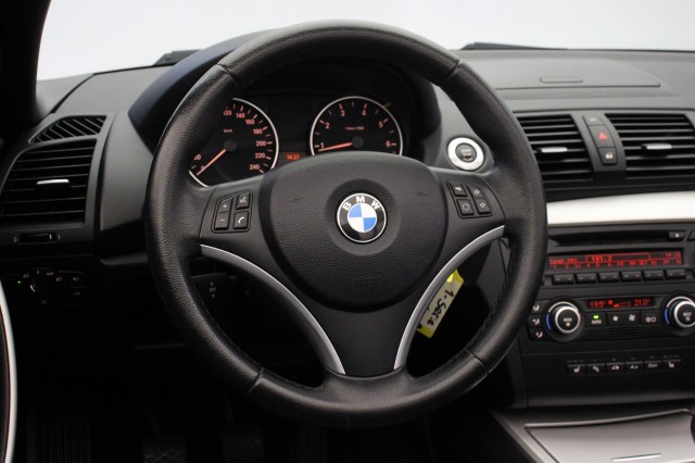 BMW 1-SERIE Cabrio 118i High Executive , Autobedrijf Zieleman, Nieuwleusen