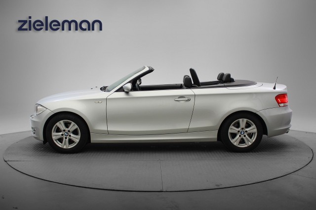 BMW 1-SERIE Cabrio 118i High Executive , Autobedrijf Zieleman, Nieuwleusen