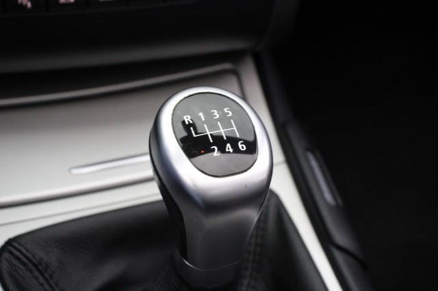 BMW 1-SERIE Cabrio 118i High Executive , Autobedrijf Zieleman, Nieuwleusen