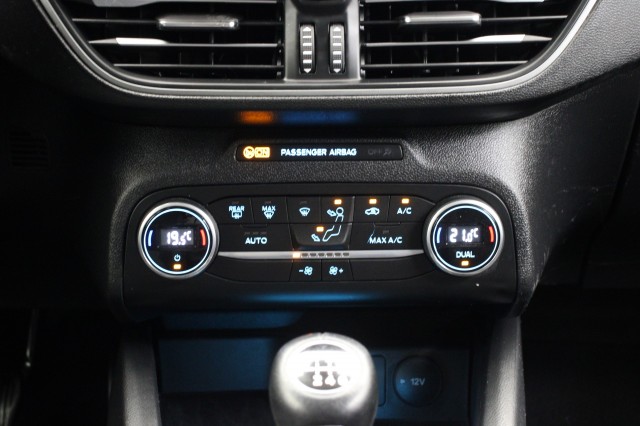 FORD FOCUS Wagon 1.5 EcoBlue Connected - Carplay, Clima, Cruise, Trekhaak, Autobedrijf Zieleman, Nieuwleusen