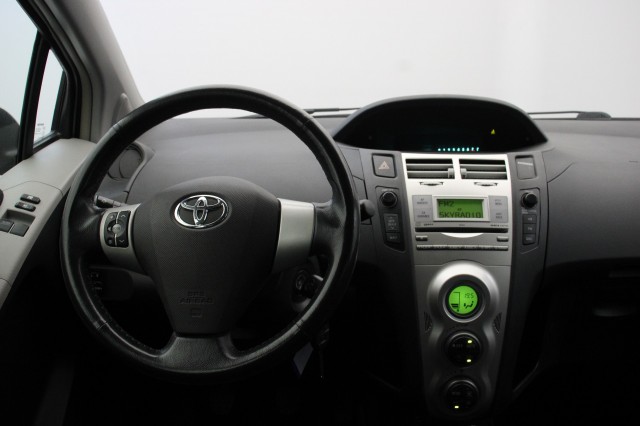 TOYOTA YARIS 1.3 VVTi Luna 5 Deurs  - , Autobedrijf Zieleman, Nieuwleusen
