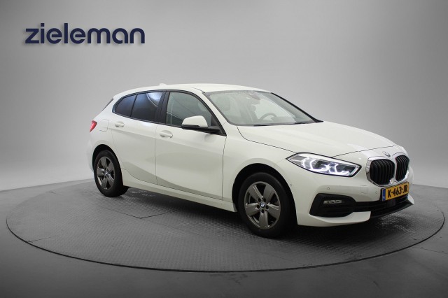 Bmw 1-serie - 118i Executive Edition - Digitaal Cockpit, Carplay, Camera, Clima, PDC