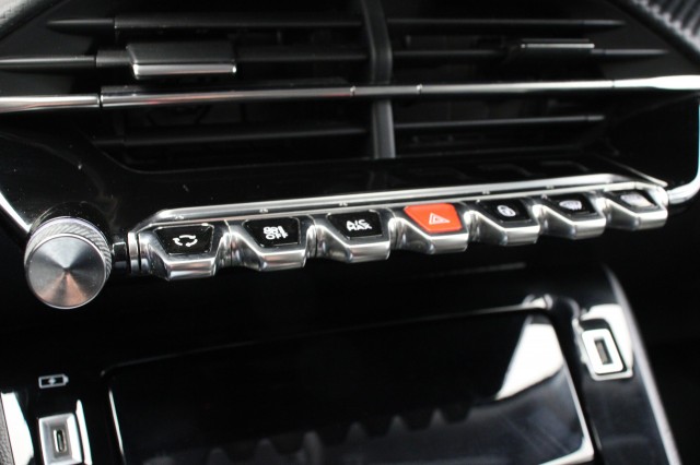 PEUGEOT 2008 1.2 PureTech Allure Pack Automaat - , Autobedrijf Zieleman, Nieuwleusen