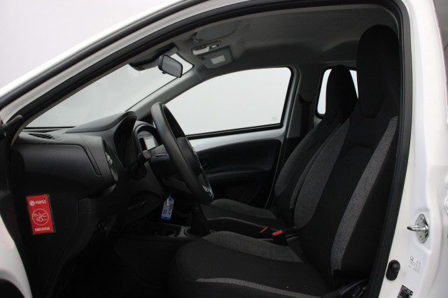 TOYOTA AYGO X 1.0 VVT-i MT - Carplay, Cruise, Airco, Autobedrijf Zieleman, Nieuwleusen