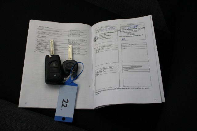 TOYOTA AYGO X 1.0 VVT-i MT - Carplay, Cruise, Airco, Autobedrijf Zieleman, Nieuwleusen
