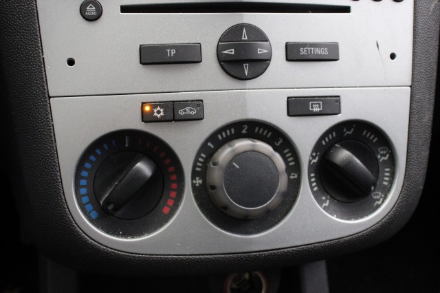 OPEL CORSA 1.2-16V Essentia - , Autobedrijf Zieleman, Nieuwleusen