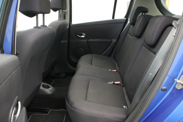 RENAULT CLIO 1.4-16V Dynamic Luxe - Panorama, Airco, Trekhaak, APK tot 01-27!, Autobedrijf Zieleman, Nieuwleusen