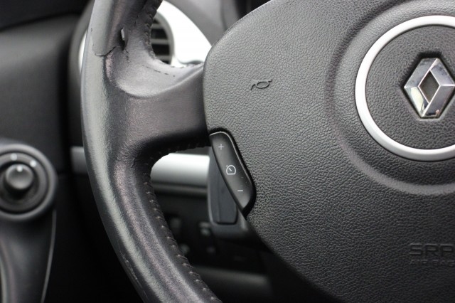 RENAULT CLIO 1.4-16V Dynamic Luxe - Panorama, Airco, Trekhaak, APK tot 01-27!, Autobedrijf Zieleman, Nieuwleusen