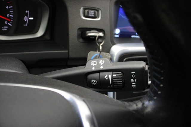 VOLVO V60 2.0 D4 Momentum - , Autobedrijf Zieleman, Nieuwleusen