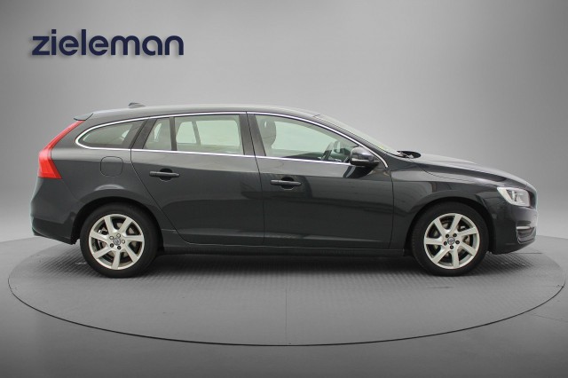 VOLVO V60 2.0 D4 Momentum - , Autobedrijf Zieleman, Nieuwleusen
