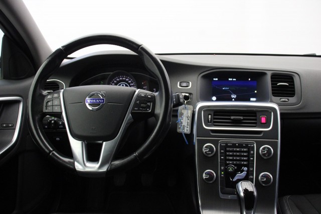 VOLVO V60 2.0 D4 Momentum - , Autobedrijf Zieleman, Nieuwleusen