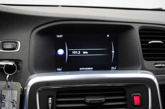 VOLVO V60 2.0 D4 Momentum - , Autobedrijf Zieleman, Nieuwleusen