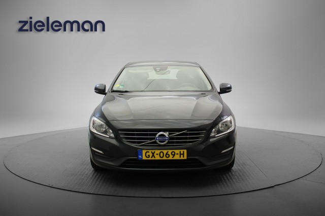 VOLVO V60 2.0 D4 Momentum - , Autobedrijf Zieleman, Nieuwleusen