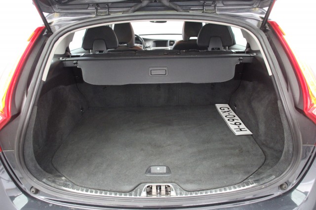 VOLVO V60 2.0 D4 Momentum - , Autobedrijf Zieleman, Nieuwleusen