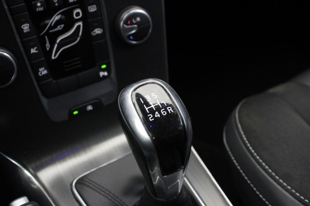 VOLVO V40 2.0 D2 Summum Business - , Autobedrijf Zieleman, Nieuwleusen