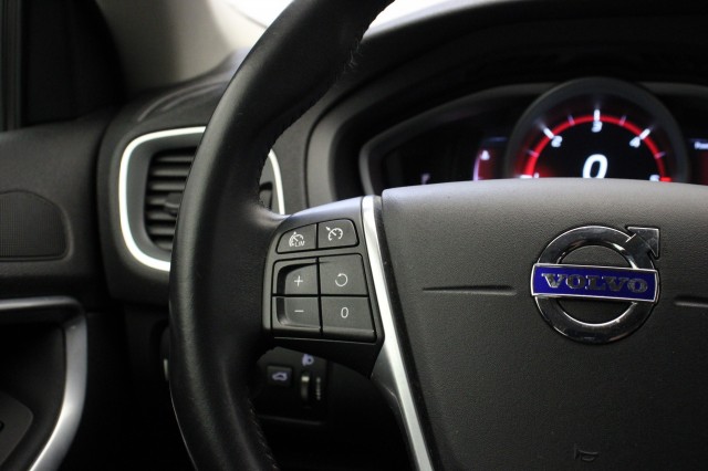 VOLVO V40 2.0 D2 Summum Business - , Autobedrijf Zieleman, Nieuwleusen