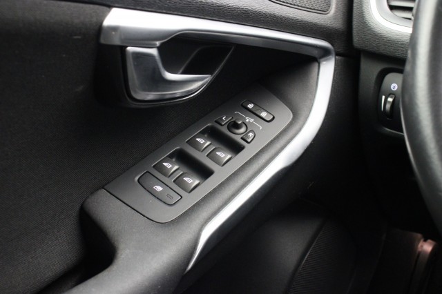 VOLVO V40 2.0 D2 Summum Business - , Autobedrijf Zieleman, Nieuwleusen