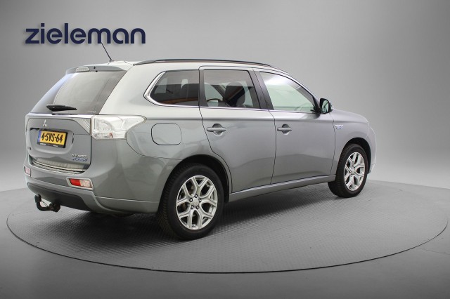 MITSUBISHI OUTLANDER 2.0 PHEV Intense + - , Autobedrijf Zieleman, Nieuwleusen