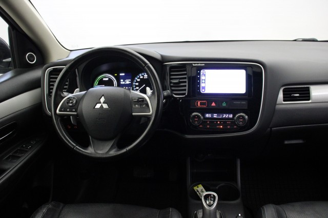 MITSUBISHI OUTLANDER 2.0 PHEV Intense + - , Autobedrijf Zieleman, Nieuwleusen