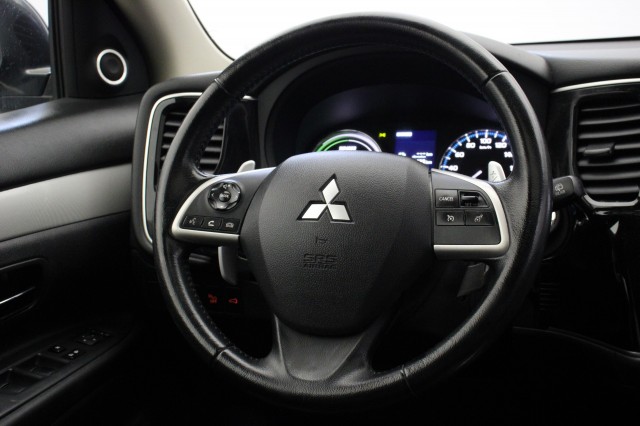 MITSUBISHI OUTLANDER 2.0 PHEV Intense + - , Autobedrijf Zieleman, Nieuwleusen