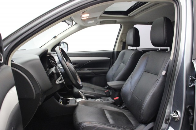 MITSUBISHI OUTLANDER 2.0 PHEV Intense + - , Autobedrijf Zieleman, Nieuwleusen