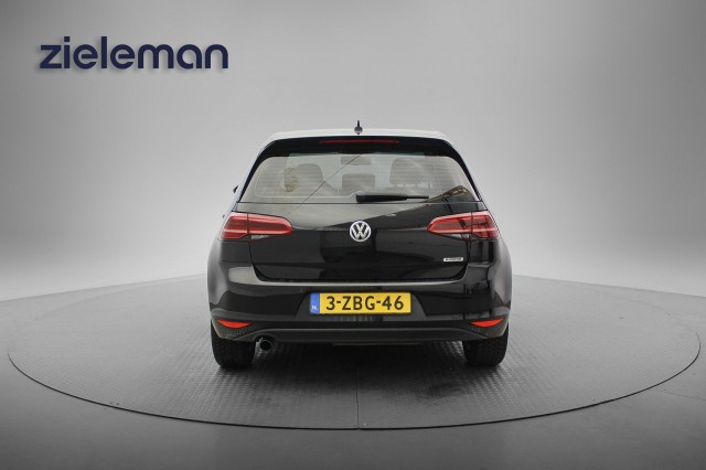 VOLKSWAGEN GOLF 1.6 TDI BlueMotion Edition 40 - , Autobedrijf Zieleman, Nieuwleusen
