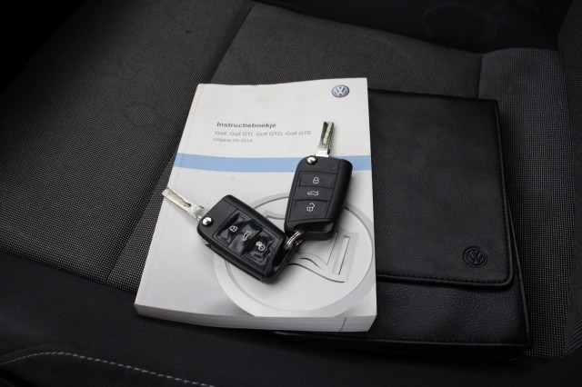 VOLKSWAGEN GOLF 1.6 TDI BlueMotion Edition 40 - , Autobedrijf Zieleman, Nieuwleusen