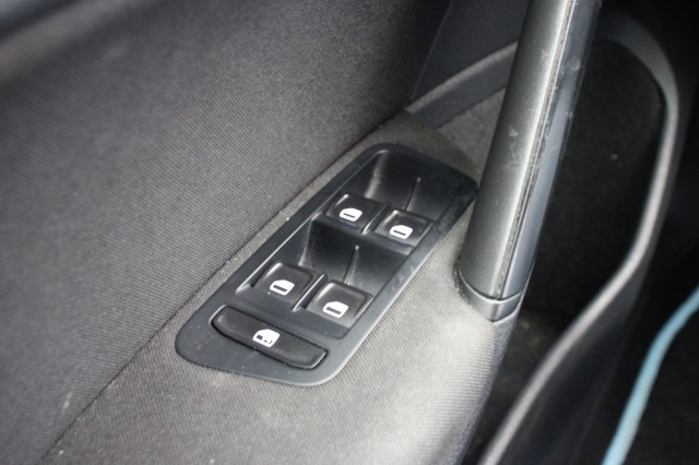 VOLKSWAGEN GOLF 1.6 TDI BlueMotion Edition 40 - , Autobedrijf Zieleman, Nieuwleusen