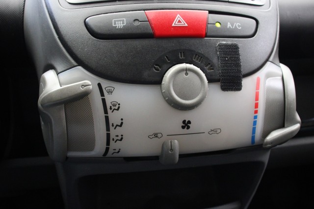 PEUGEOT 107 1.0-12V XS 5 Deurs - Airco, Autobedrijf Zieleman, Nieuwleusen