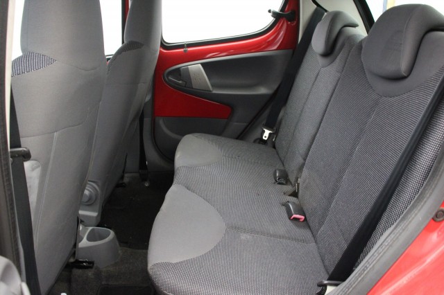 PEUGEOT 107 1.0-12V XS 5 Deurs - Airco, Autobedrijf Zieleman, Nieuwleusen