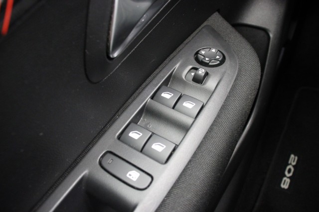 PEUGEOT 208 1.2 PureTech Active Pack Automaat - , Autobedrijf Zieleman, Nieuwleusen