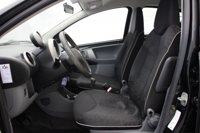 PEUGEOT 107 1.0-12V XS 5 Deurs Automaat - , Autobedrijf Zieleman, Nieuwleusen