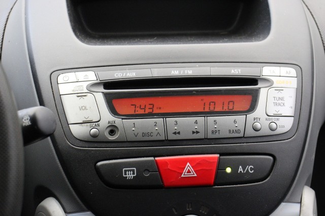 PEUGEOT 107 1.0-12V XS 5 Deurs Automaat - , Autobedrijf Zieleman, Nieuwleusen